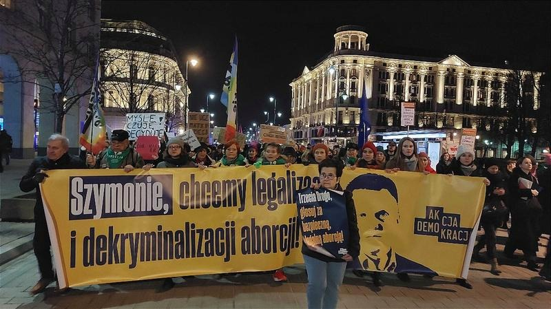 Akcja Demokracja – opinie, fakty i kontrowersje bez uproszczeń