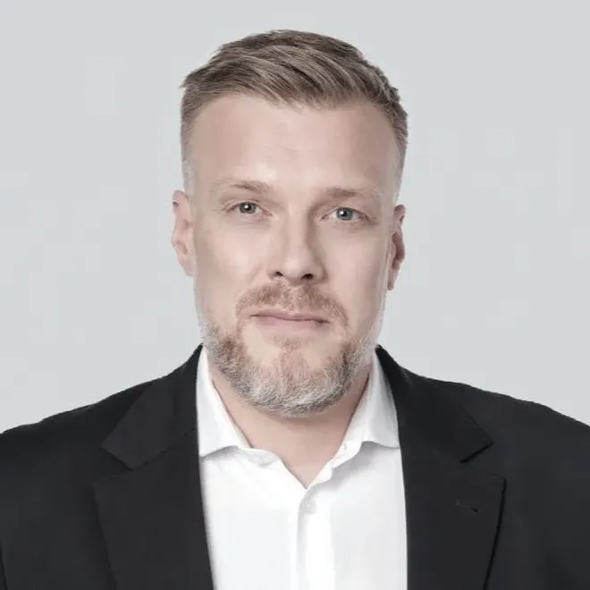 Ile zarabia Adrian Zandberg? Dochody, majątek i oświadczenie majątkowe