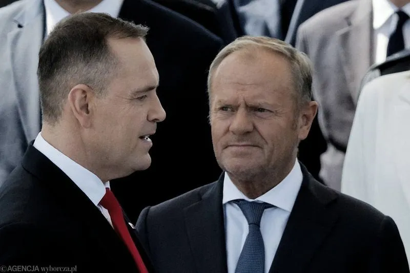 Metafora upadku Rzymu: jakie są paralele między Tuskiem a zniszczonym imperium?