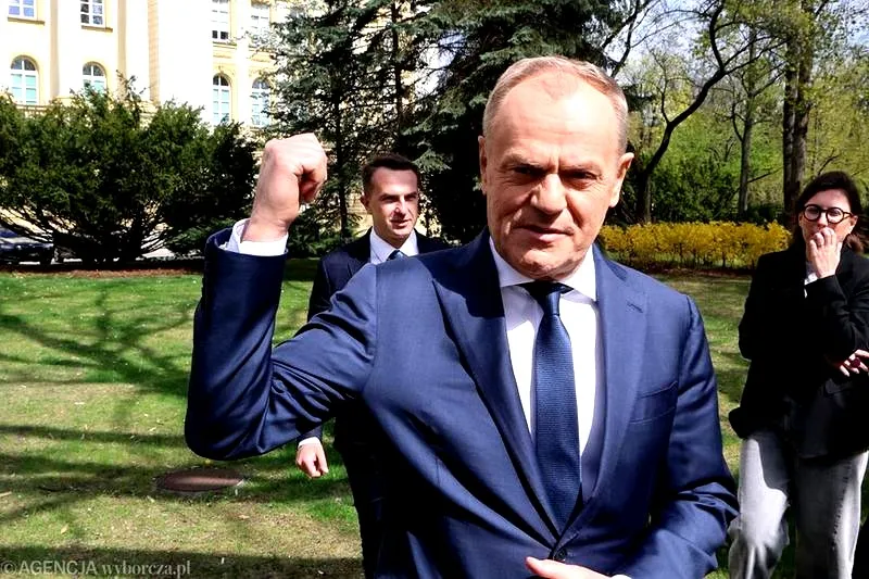 Poparcie dla Tuska: co pokazują najnowsze sondaże i trendy